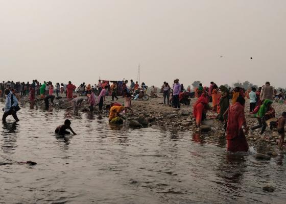 कमला नदीमा हराईरहेका एक कीशोर मृत भेटीए, अर्का अझै वेपत्ता