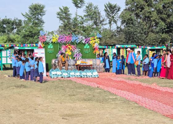 हेल्पिङ हर्ट नेपालले विद्यार्थीको पढाइ अवरुद्ध हुनेगरी विद्यालय परिसरमा गरे कार्यक्रम हेल्पिङ हर्ट नेपालले विद्यार्थीको पढाइ अवरुद्ध हुनेगरी विद्यालय परिसरमा गरे कार्यक्रम