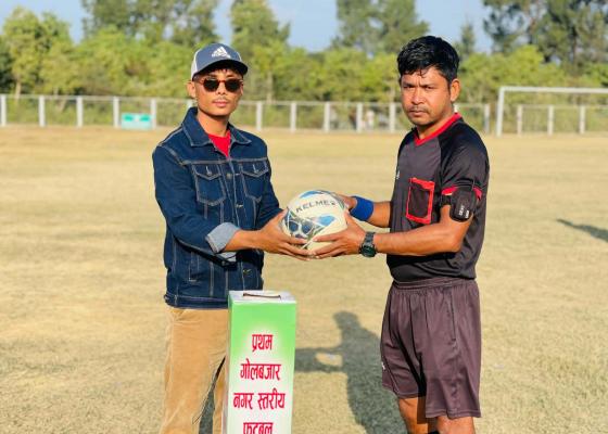 गोलबजार बिद्यालय स्तरीय फुटबल प्रतियोगितामा शान्तिनिकुञ्ज सेमिफाईनल प्रवेश गोलबजार बिद्यालय स्तरीय फुटबल प्रतियोगितामा शान्तिनिकुञ्ज सेमिफाईनल प्रवेश