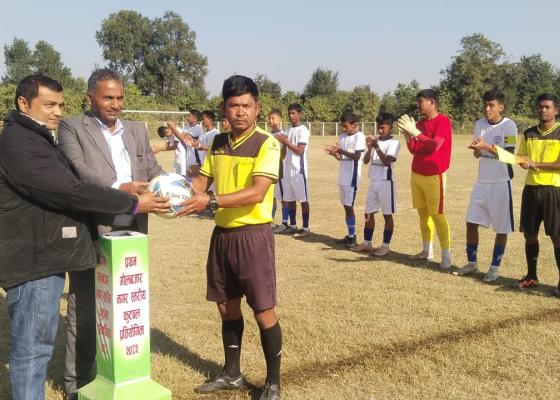 प्रथम गोलबजार नगरस्तरीय बिद्यालय फुटबल प्रतियोगिता : सृजना स्कूल र बालविकास सेविफाईनल प्रवेश प्रथम गोलबजार नगरस्तरीय बिद्यालय फुटबल प्रतियोगिता : सृजना स्कूल र बालविकास सेविफाईनल प्रवेश