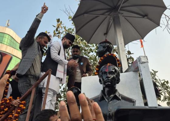 बालेनले मधेस विद्रोहका सहिदहरुको शालिकमा माल्यार्पण गरे, तर केहि बोलेनन्