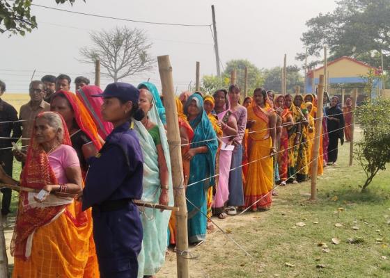 सिराहामा  शान्तिपूर्णरुपमा मतदान सम्पन्न,  करिब ६५ प्रतिशत मतदान