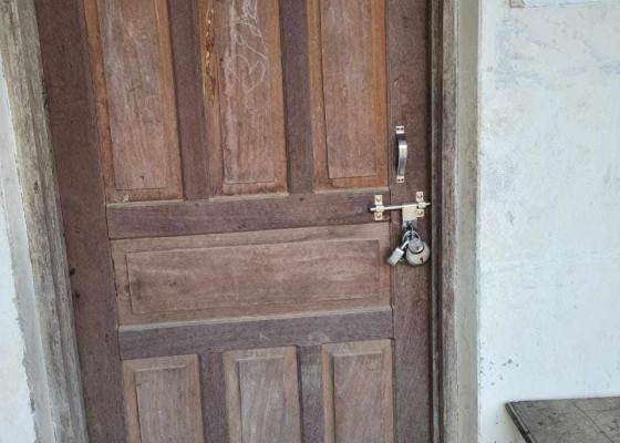 परीक्षा फारम विवादका कारण विद्यार्थीले गरे मावि कुपहीमा  तालाबन्दी 