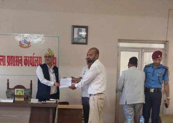 बरियारपट्टी छोटी भन्सार पुनः सञ्चालनको माँग गर्दै बुझाए ज्ञापनपत्र
