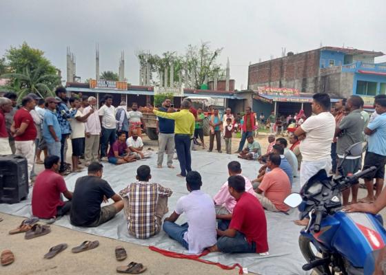 बरियारपट्टी छोटी भन्सार गेटमै धर्ना, भन्सार पुनः सञ्चालको माँग 