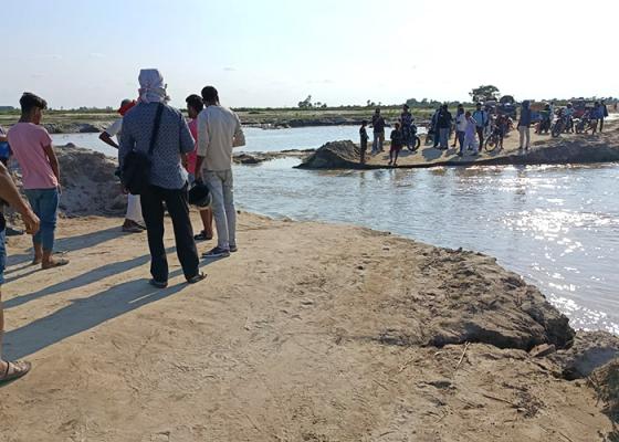 बाढीले कमला नदीको डाइभर्सन भत्कियो, सिरहा-धनुषा आवतजावत ठप्प