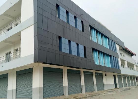 स्थानीय, प्रदेश र सङ्घीय सरकारले करोडौँ खर्चिएर बनाएका दर्जनौँ व्यापारिक भवन प्रयोगविहीन