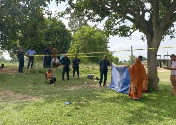 सिरहामा ४० वर्षीय महिलाको शव खोलाकिनारमा भेटियो सिरहामा ४० वर्षीय महिलाको शव खोलाकिनारमा भेटियो