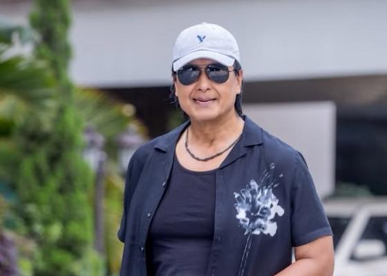 अर्थमन्त्री वाग्लेमाथि खनिए अभिनेता राजेश हमाल, भारतको चाकडी गरेको आरोप